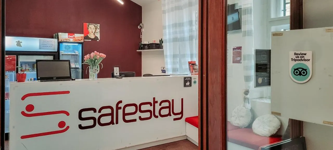 Hostel Safestay Prague Charles Bridge