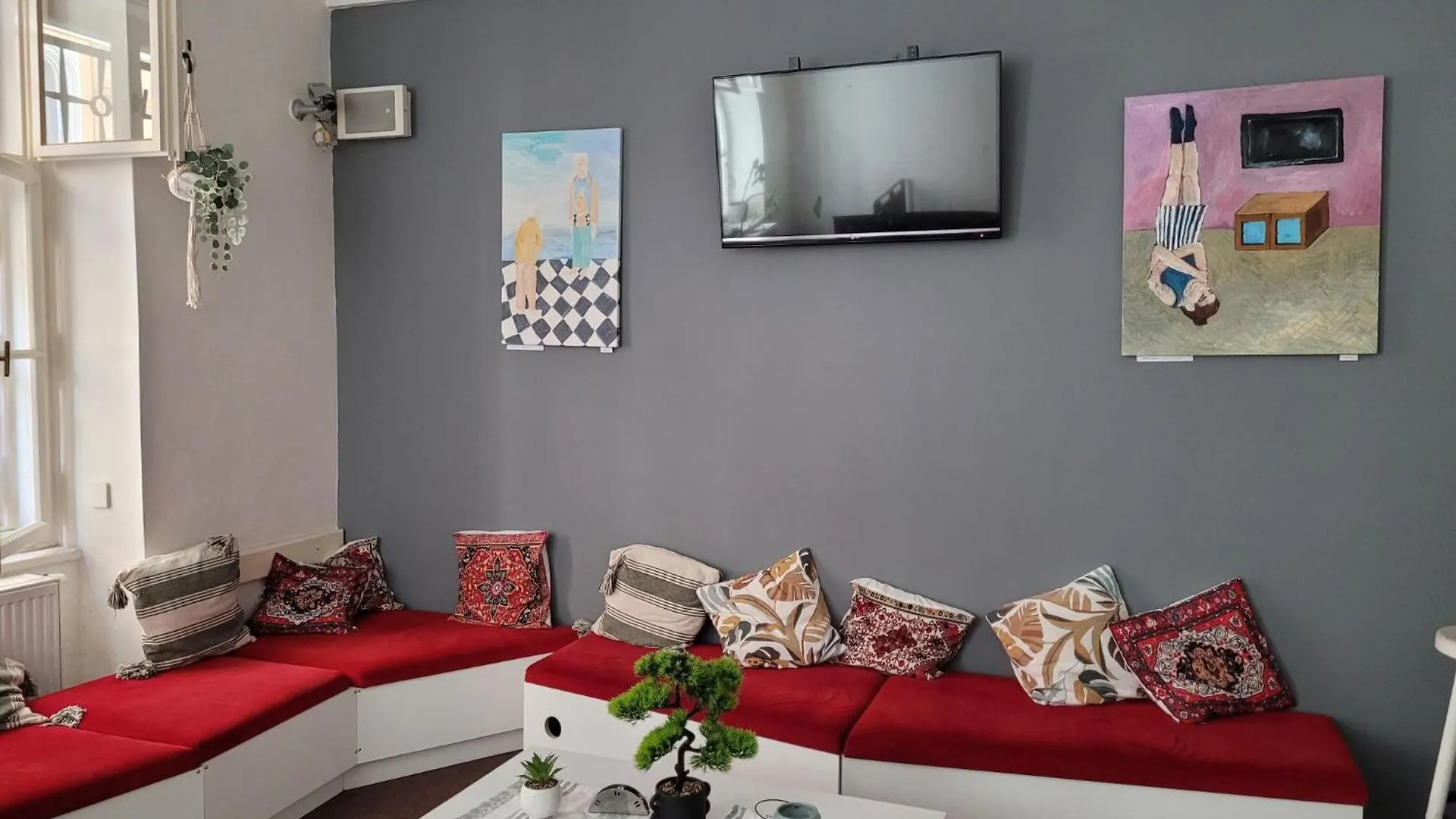 Hostel Safestay Prague Charles Bridge