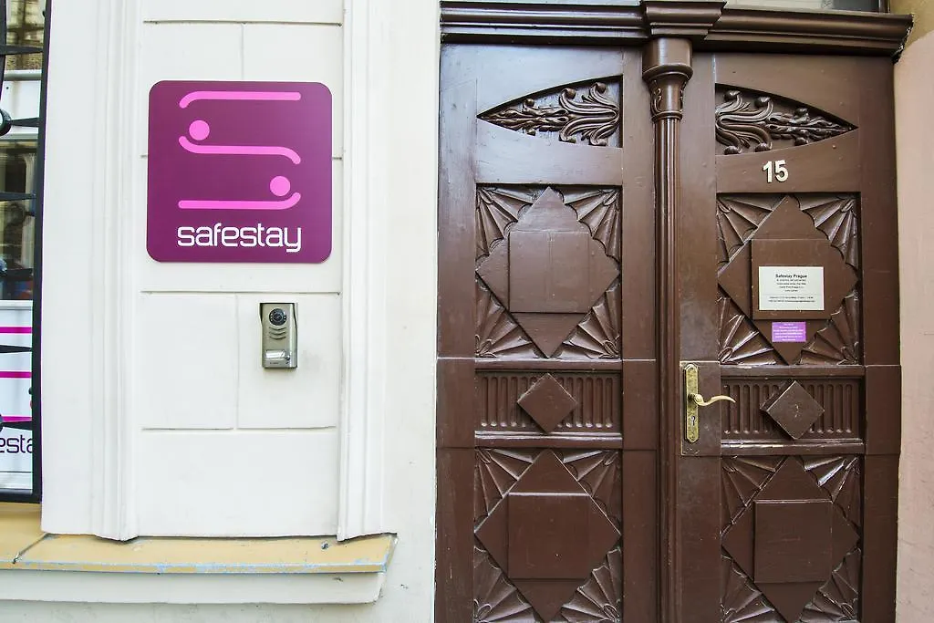 Hostel Safestay Prague Charles Bridge
