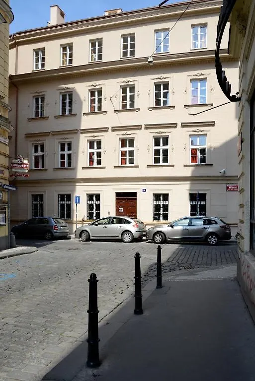 Hostel Safestay Prague Charles Bridge