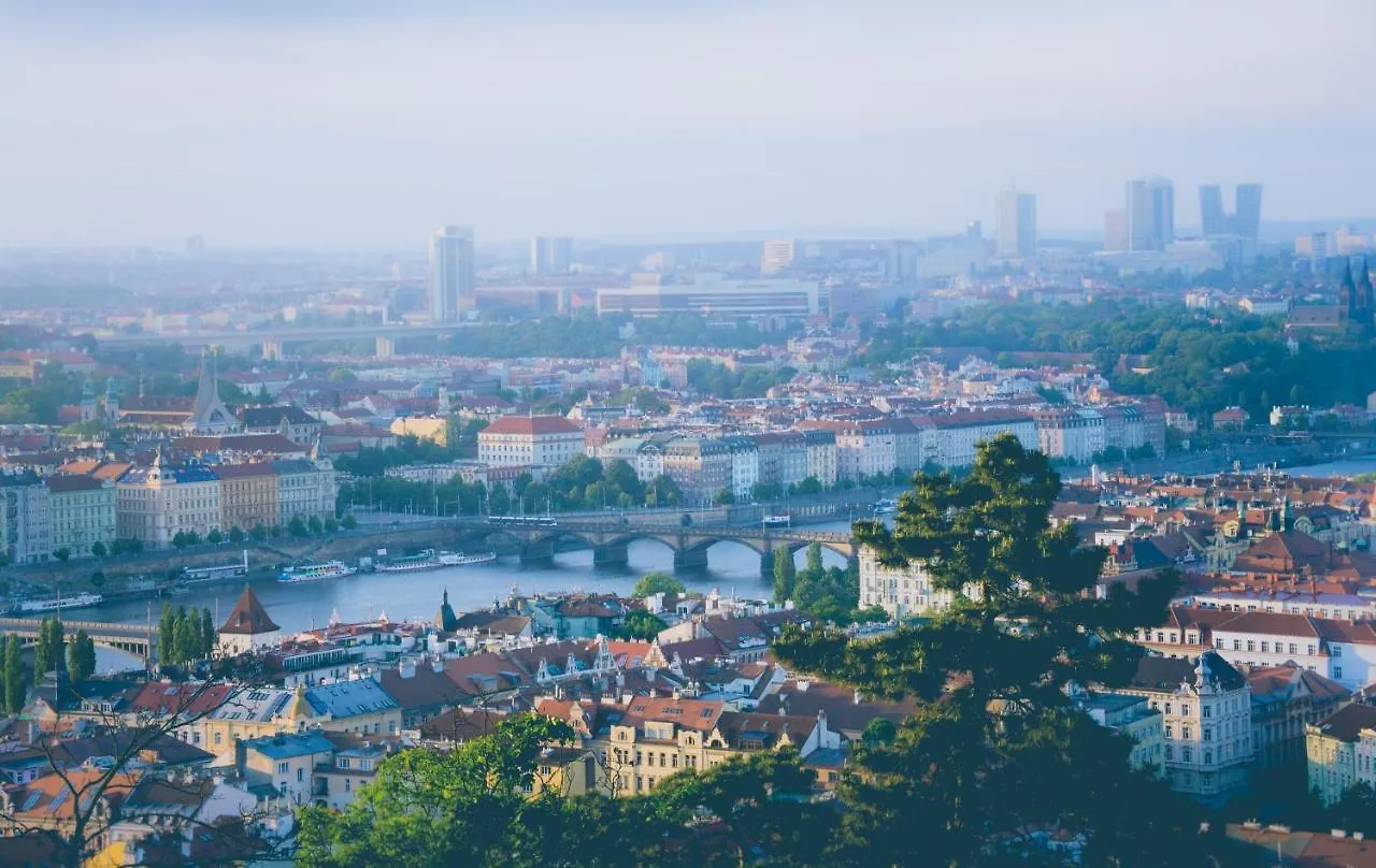 Safestay Prague Charles Bridge 0*,