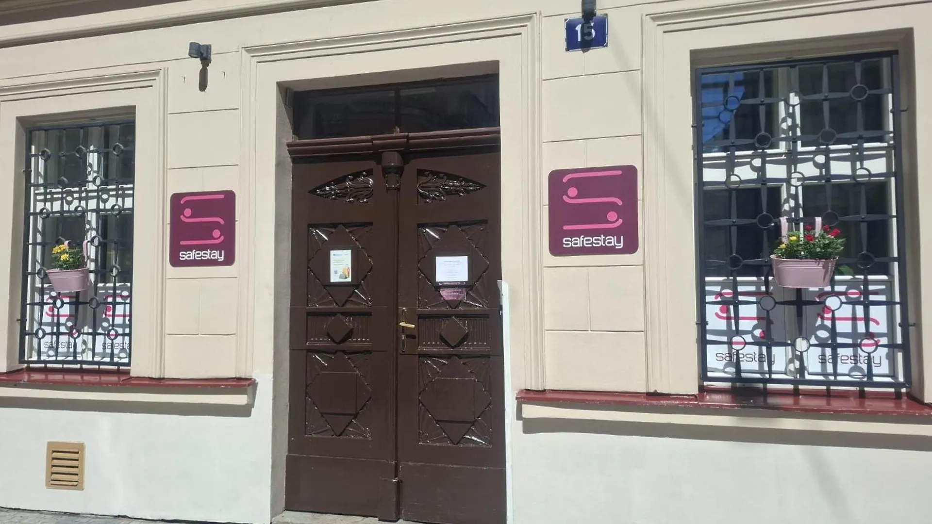 Hostel Safestay Prague Charles Bridge