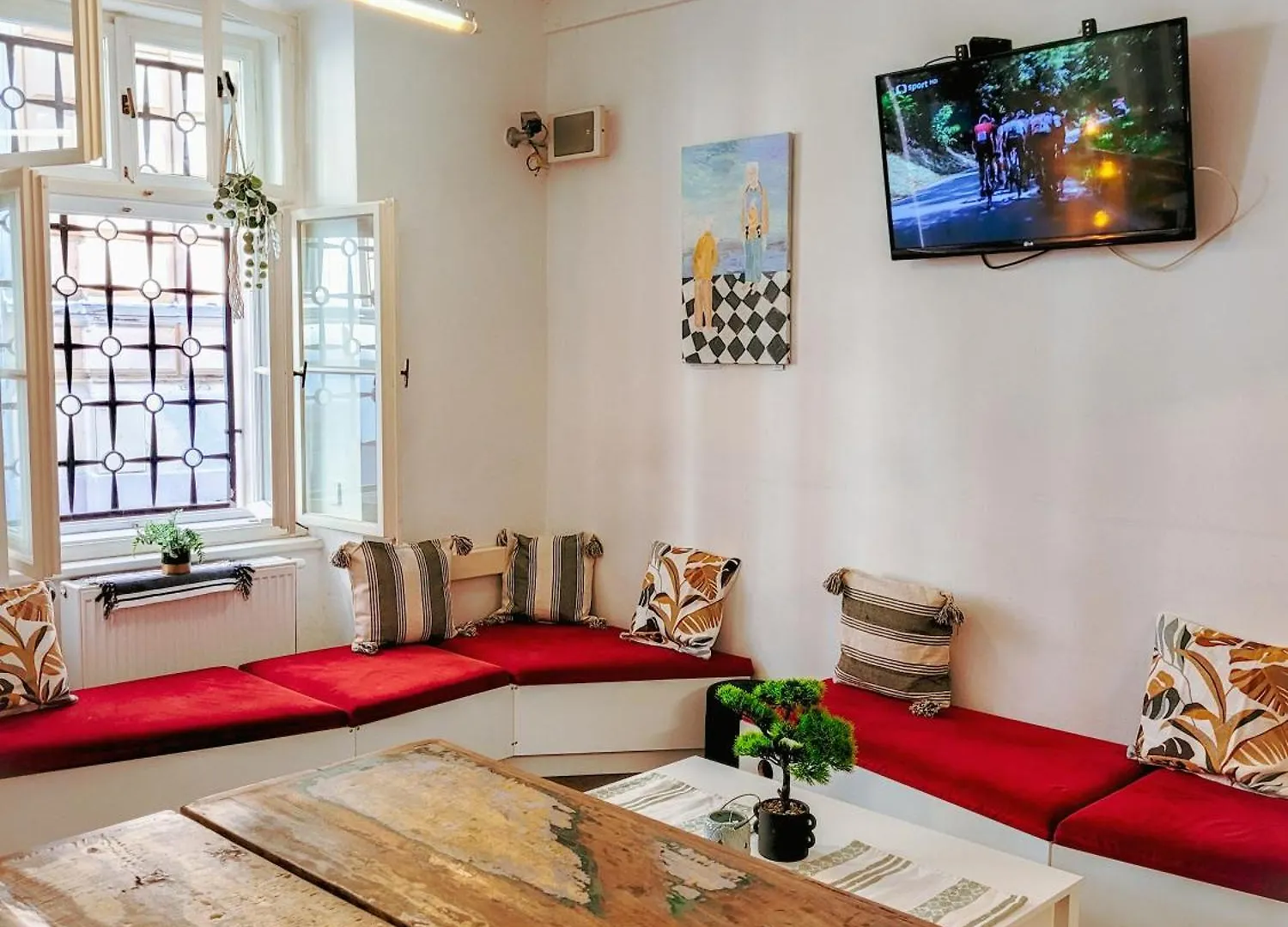 Hostel Safestay Prague Charles Bridge