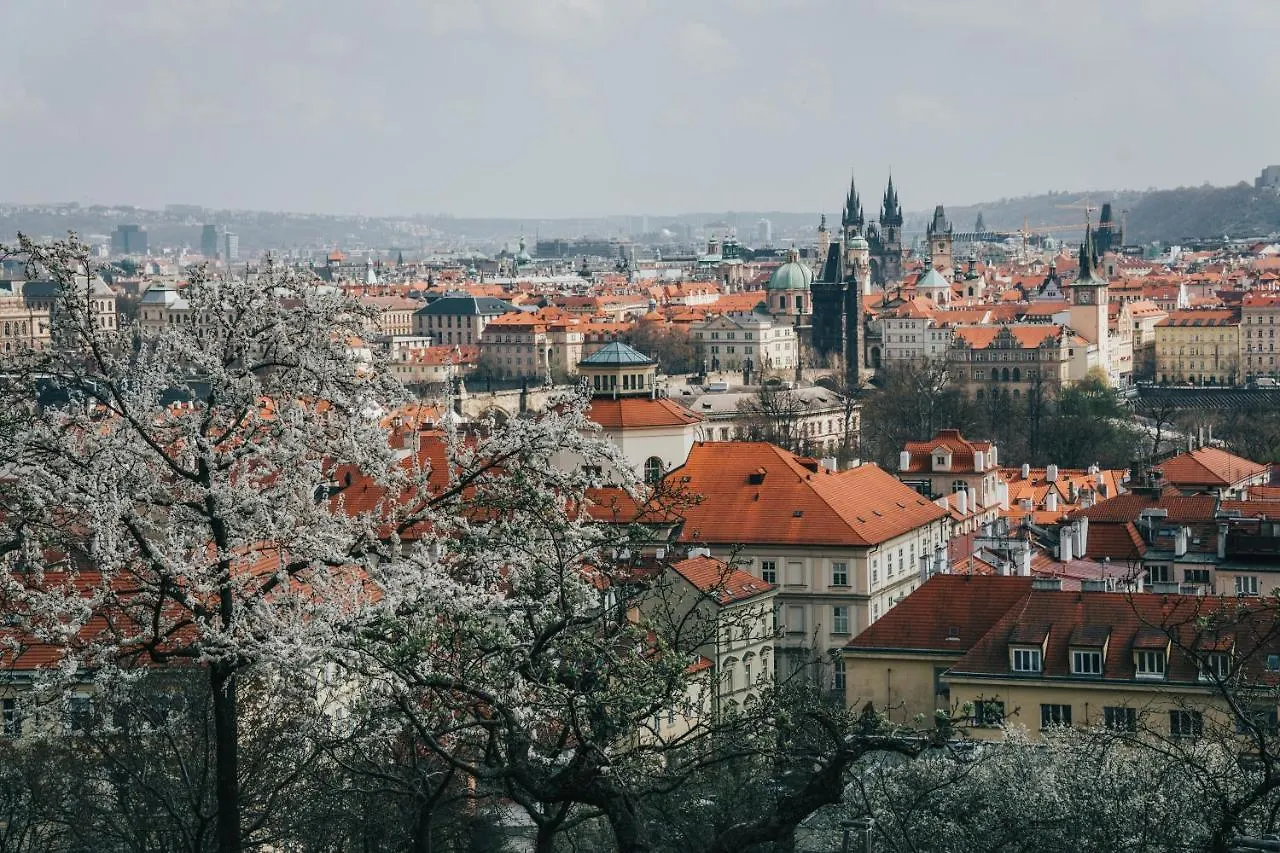 Hostel Safestay Prague Charles Bridge