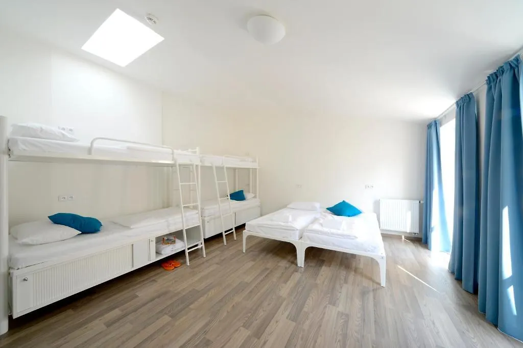Hostel Safestay Prague Charles Bridge